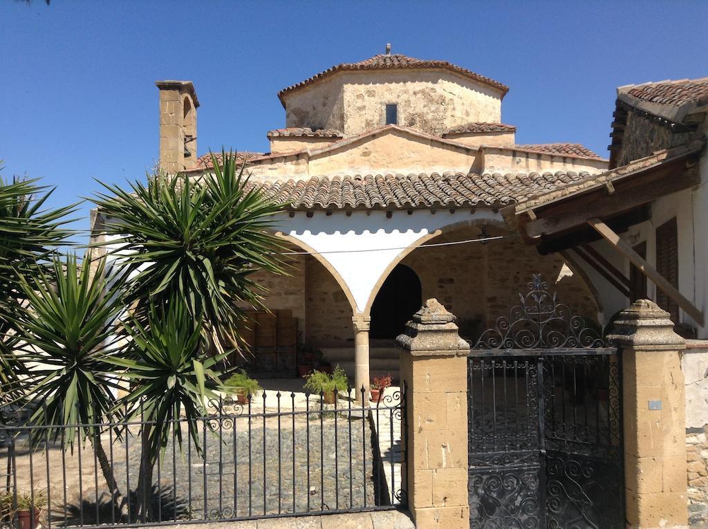 Guesthouse Gonia Pera Orinis Exterior foto