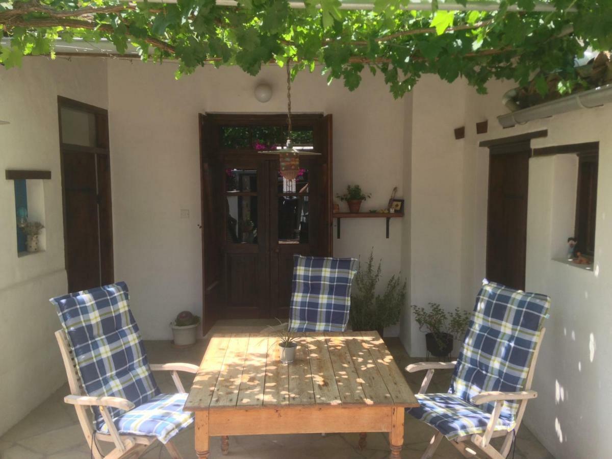 Guesthouse Gonia Pera Orinis Exterior foto